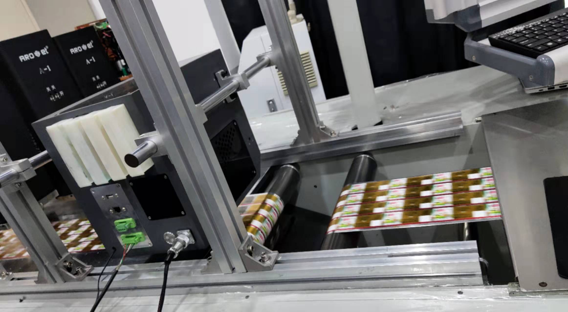 喷码知识：喷码机是干什么的？