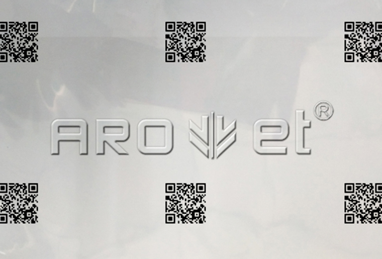 J9.COMA-one四喷头喷码机在PE膜上喷二维码